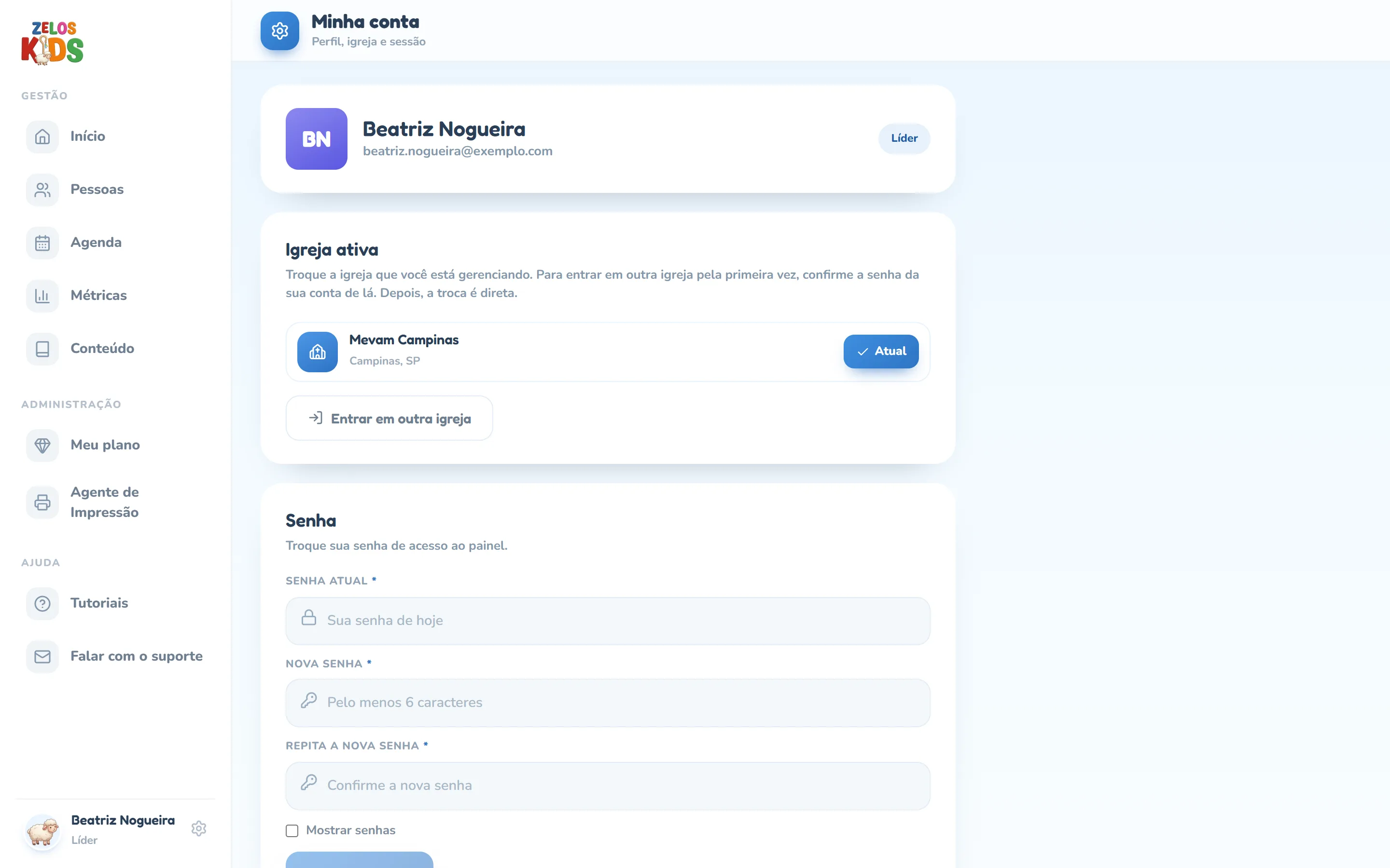 Tela Minha conta no painel, com o subtítulo Perfil, igreja e sessão: cartão com as iniciais, o nome e o e-mail da usuária e o selo Líder à direita; abaixo, o bloco Igreja ativa com o texto Troque a igreja que você está gerenciando…, a Mevam Campinas (Campinas, SP) com o selo Atual e o botão Entrar em outra igreja; embaixo, o começo do bloco Senha, com os campos Senha atual, Nova senha e Repita a nova senha vazios e a caixa Mostrar senhas.